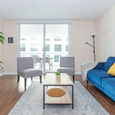 Absolutely Beautiful 1 Bedroom Paradise With A Huge Balcony